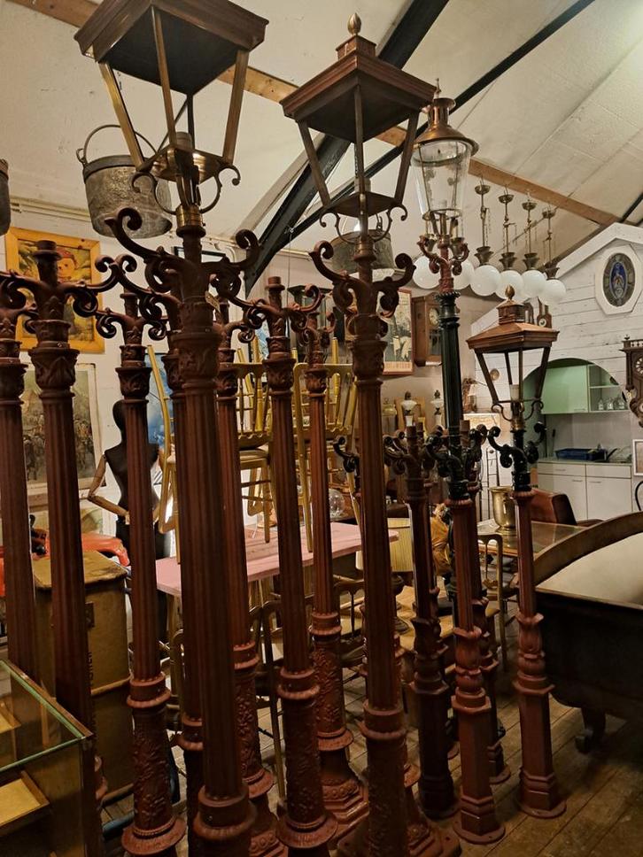 Klassiek of antiek model lantaarnpaal gietijzer koperen kap, Tuin en Terras, Buitenverlichting, Gebruikt, Staande lamp, IJzer