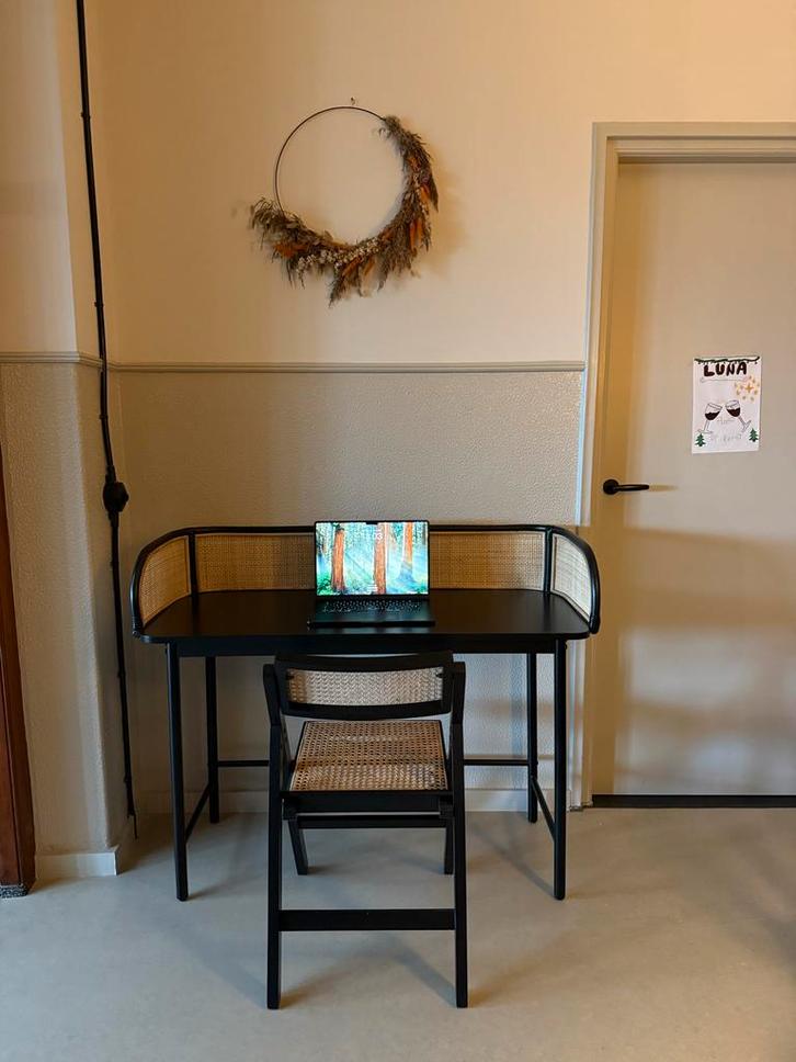 Bureau met Stoel - Zwart hout en rotan, Huis en Inrichting, Bureaus, Gebruikt, Bureau, Ophalen of Verzenden