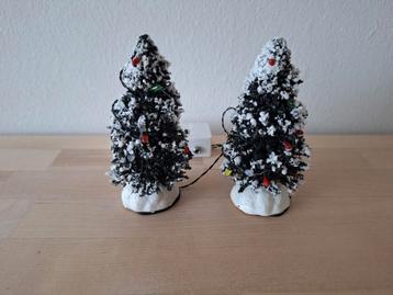 Kerstbomen verlicht  beschikbaar voor biedingen