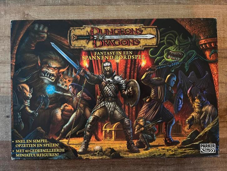 Dungeons & Dragons Bordspel, Hobby en Vrije tijd, Gezelschapsspellen | Bordspellen, Zo goed als nieuw, Een of twee spelers, Drie of vier spelers