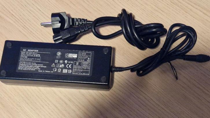 ADP-43AB 12V 12.5A 150W, Hobby en Vrije tijd, Elektronica-componenten, Gebruikt, Ophalen of Verzenden