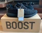 Adidas Yeezy Boost 350 V2 Pirate Black (2023) maat 40 2/3, Zwart, Nike, Nieuw, Ophalen of Verzenden