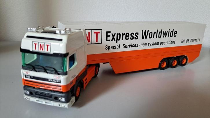 Tekno Daf 95 500 TNT Express, Hobby en Vrije tijd, Modelauto's | 1:50, Zo goed als nieuw, Bus of Vrachtwagen, Tekno, Ophalen of Verzenden