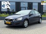 Volvo S60 1.6 T4 Kinetic NAP/Automaat/LEDER/PDC/NAVI/BLIS/CR, Zwart, 4 cilinders, S60, Bedrijf