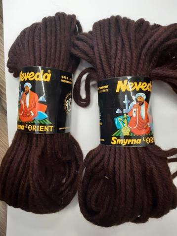 Neveda Smyrna , 100 % Wol , kleur bruin , 2 strengen beschikbaar voor biedingen