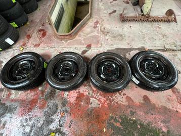 Peugeot 208 Dunlop Winterbanden 185/65R15 beschikbaar voor biedingen