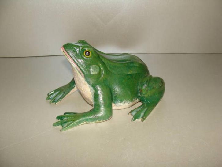 Groene kikker van gietijzer, Tuin en Terras, Tuinbeelden, Nieuw, Dierenbeeld, Metaal, Ophalen of Verzenden
