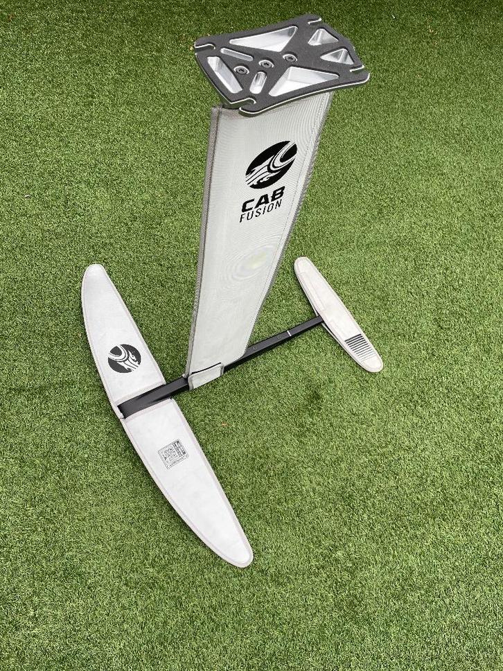 Cabrinha WingFoil H-Series 800, Watersport en Boten, Wingsurfen, Zo goed als nieuw, Wingsurf-hydrofoil, Ophalen of Verzenden