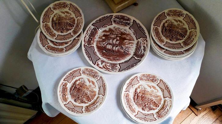 GEBAKSTEL FAIR WINDS STAFFORDSHIRE 13 DLG., Antiek en Kunst, Antiek | Servies los, Ophalen of Verzenden