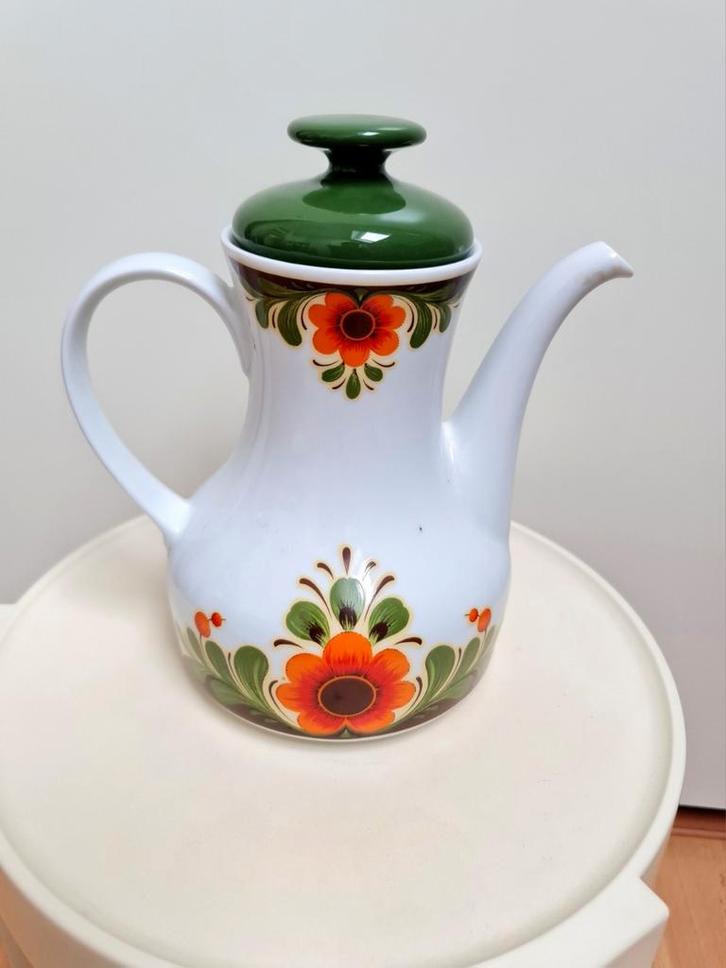 Winterling Kirchenlamitz aardewerk koffiepot theepot mooi, Antiek en Kunst, Antiek | Servies los, Ophalen