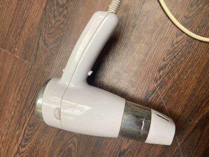 Wandföhn met 220V stopcontact, Witgoed en Apparatuur, Persoonlijke-verzorgingsapparatuur, Haarverzorging, Ophalen