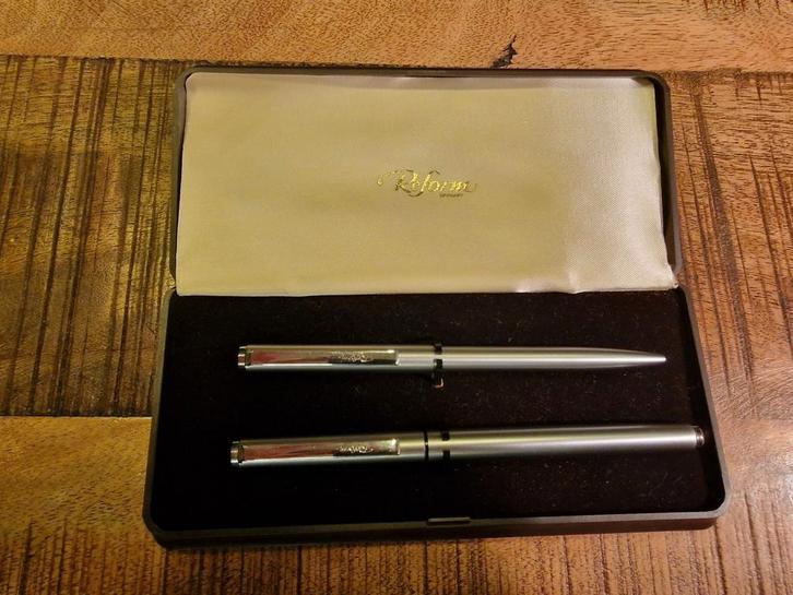 Reform vulpen en balpen pennenset, Verzamelen, Pennenverzamelingen, Gebruikt, Balpen, Overige merken, Ophalen of Verzenden