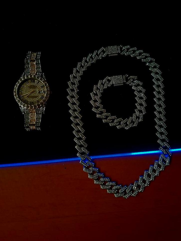 Iced-Out Sieraden Set - Ketting, Armband, Horloge, Sieraden, Tassen en Uiterlijk, Kettingen, Nieuw, Overige materialen, Zilver