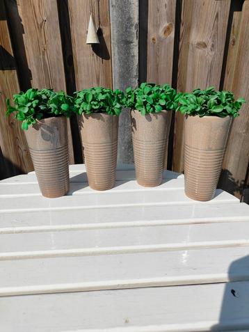 4 nieuw keramieken bloempotten + kunst plantjes hxdr 25x10cm beschikbaar voor biedingen