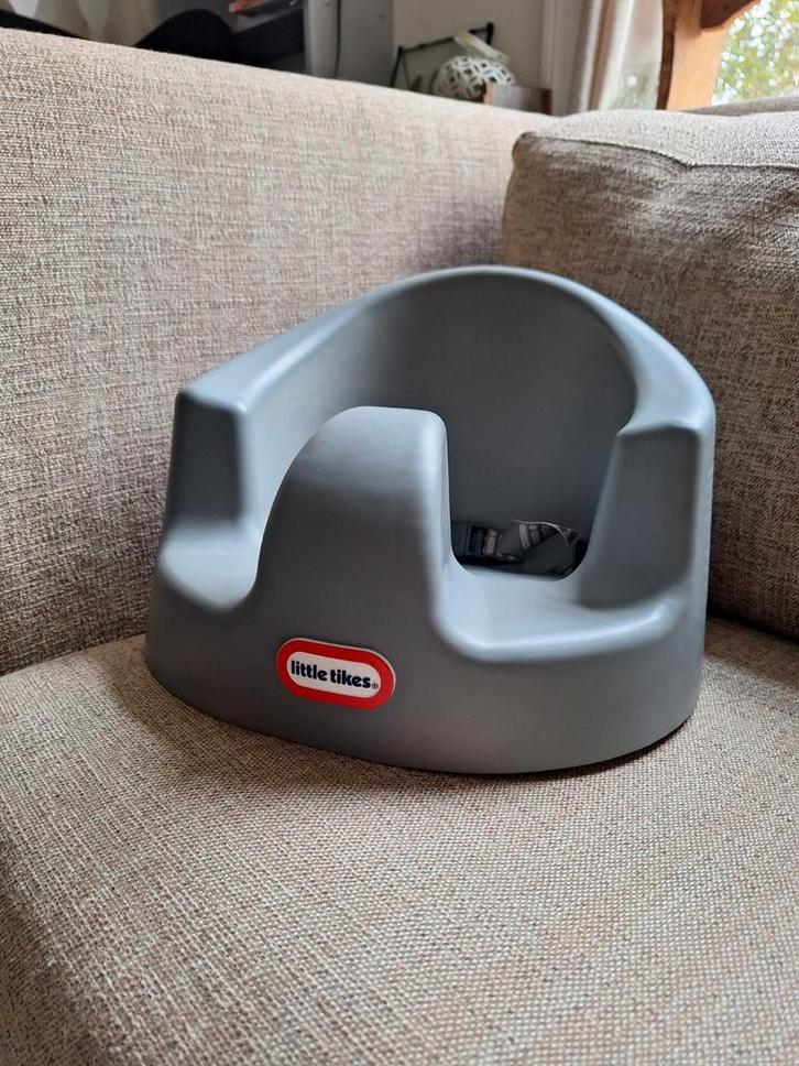 Bumba - stoeltje met riempje - merk: Little Tikes, Kinderen en Baby's, Kinderkamer | Tafels en Stoelen, Zo goed als nieuw, Stoel(en)