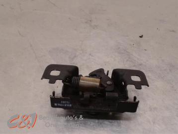 Slotmechaniek Motorkap van een Fiat Talento beschikbaar voor biedingen