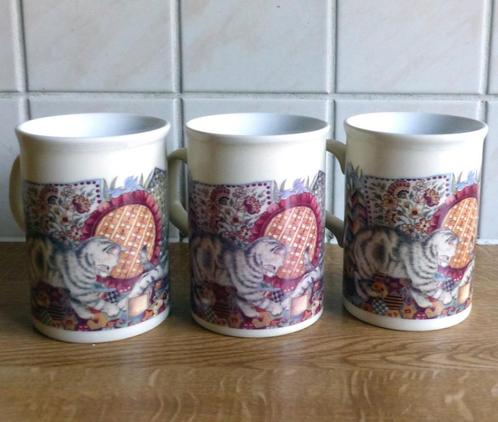 Engelse kattenbekers 3 stuks made in England poezenbekers, Huis en Inrichting, Keuken | Servies, Zo goed als nieuw, Kop(pen) en/of Schotel(s)