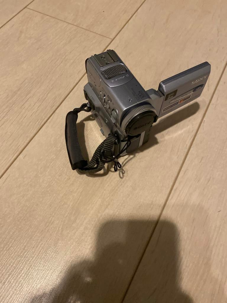 Sony Handcamera zonder oplader en met camera tas, Audio, Tv en Foto, Videocamera's Analoog, Ophalen, Overige soorten, Camera