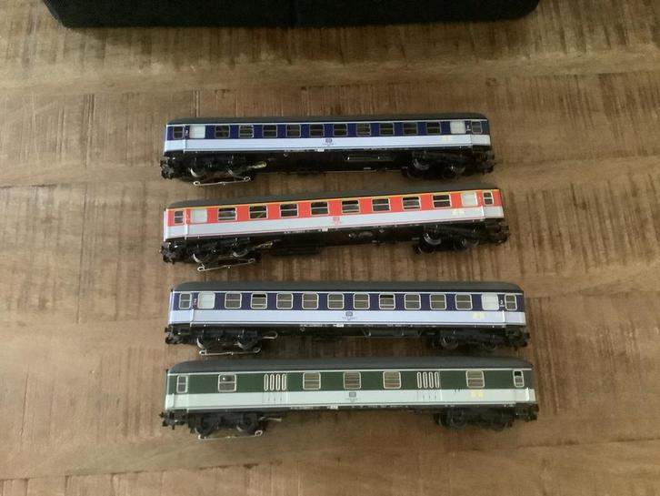 Märklin 40541 Rijtuigen ‘Pop Farben’ Ingebouwde verlichting., Hobby en Vrije tijd, Modeltreinen | H0, Zo goed als nieuw, Wagon