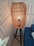 Staande lamp rotan, Ophalen, Zo goed als nieuw