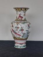 Handbeschilderde keramische vaas, dier-en bloemmotieven., Verzenden