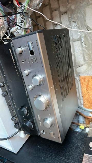 Onkyo A-840 zilver/grijs beschikbaar voor biedingen