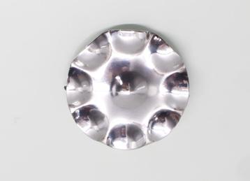 Handgemaakte modernistische zilveren broche  beschikbaar voor biedingen