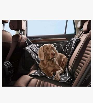 Honden auto-deken beschikbaar voor biedingen