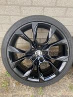 Skoda Octavia 19 rs Xtreme velgen zwart met goede banden, Ophalen, 19 inch, Zomerbanden, 225 mm