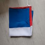 Nederlandse vlag, wimpel en vlaggenstok., Ophalen