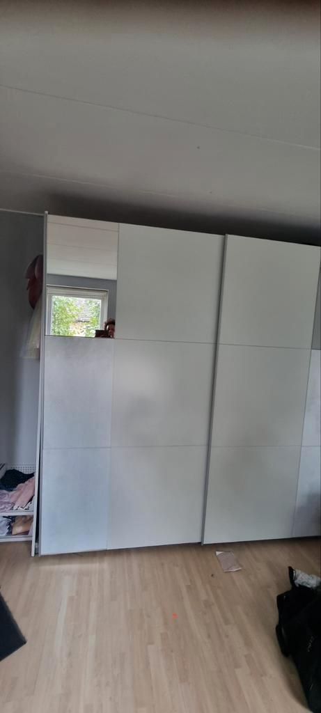 Witte Kledingkast met Schuifdeuren, Huis en Inrichting, Kasten | Kledingkasten, Gebruikt, 200 cm of meer, 150 tot 200 cm, 50 tot 75 cm