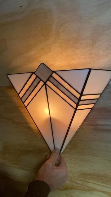 Tiffany Wandlamp - Sfeervolle Verlichting beschikbaar voor biedingen