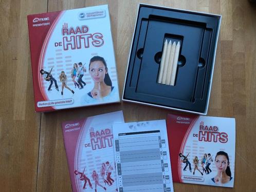 spel, raad de hits. vanaf ca 12 jaar 2-12 spelers, Hobby en Vrije tijd, Gezelschapsspellen | Overige, Nieuw, Een of twee spelers