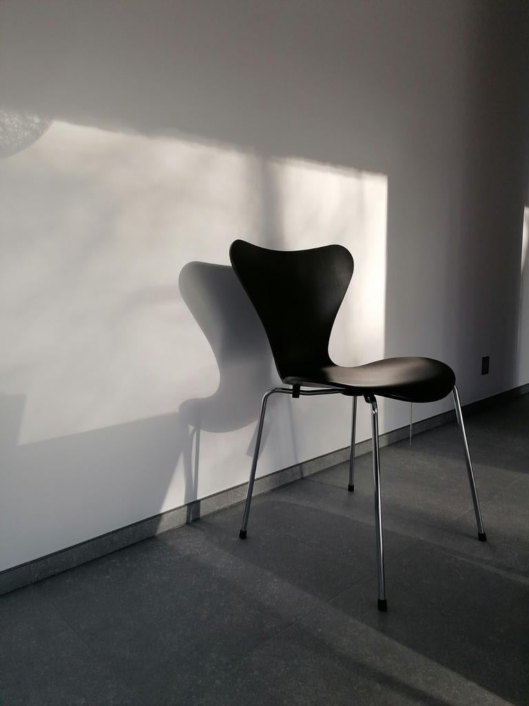 8 Vlinderstoelen Fritz Hansen Series 7 Arne Jacobsen nieuw, Ophalen, Nieuw, Zwart