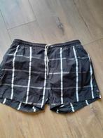 Leuke zwarte geruite Hugo Boss zwembroek maat L, Kleding | Heren, Badmode en Zwemkleding, Ophalen of Verzenden, Maat 52/54 (L)