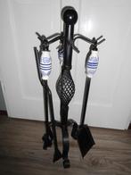 ZWAAR SMEEDIJZER HAARDSTEL.MET DELFSBLAUWE GREPEN., Ophalen, Zo goed als nieuw, Hout, Houtkachel