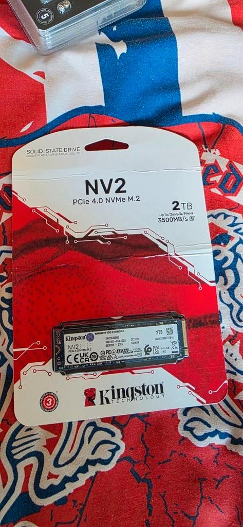 Kingston NV2 2TB PCIe 4.0 NVMe M.2 SSD, Computers en Software, Harde schijven, Nieuw, Desktop, Intern, SSD, Overige aansluitingen