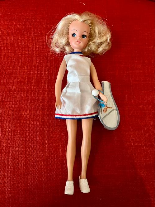Sindy Tennisster Pedigree uit 1970’s, Verzamelen, Poppen, Zo goed als nieuw, Pop, Ophalen of Verzenden