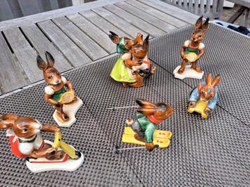 Goebel, 6 beeldjes met een haas (in één koop) beschikbaar voor biedingen