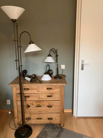 Lampen Set - Staande & Tafel Lampen beschikbaar voor biedingen