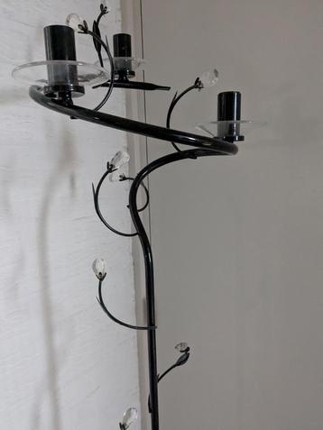 2 dezelfde staande moderne lampen  beschikbaar voor biedingen