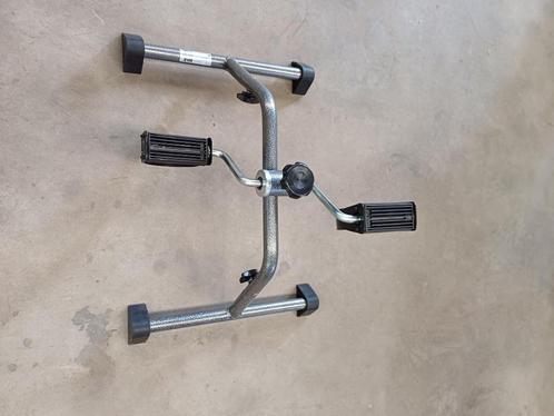 FIETSTRAINER, Sport en Fitness, Fitnessapparatuur, Zo goed als nieuw, Hometrainer, Metaal, Ophalen