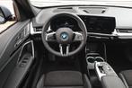 BMW iX1 eDrive20 High Executive M Sport / Panoramadak / Spor, Auto's, BMW, Zwart, Stoelverwarming, Nieuw, SUV of Terreinwagen