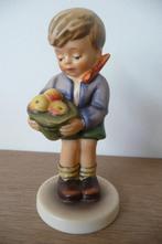 Hummel 485 Gift From A Friend / Goebel (Reyshof), Ophalen of Verzenden, Gebruikt, Hummel