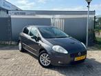 Fiat Grande Punto 1.4 Dynamic - Airco - Cruise - APK 01-2026, Voorwielaandrijving, Stof, Gebruikt, Zwart