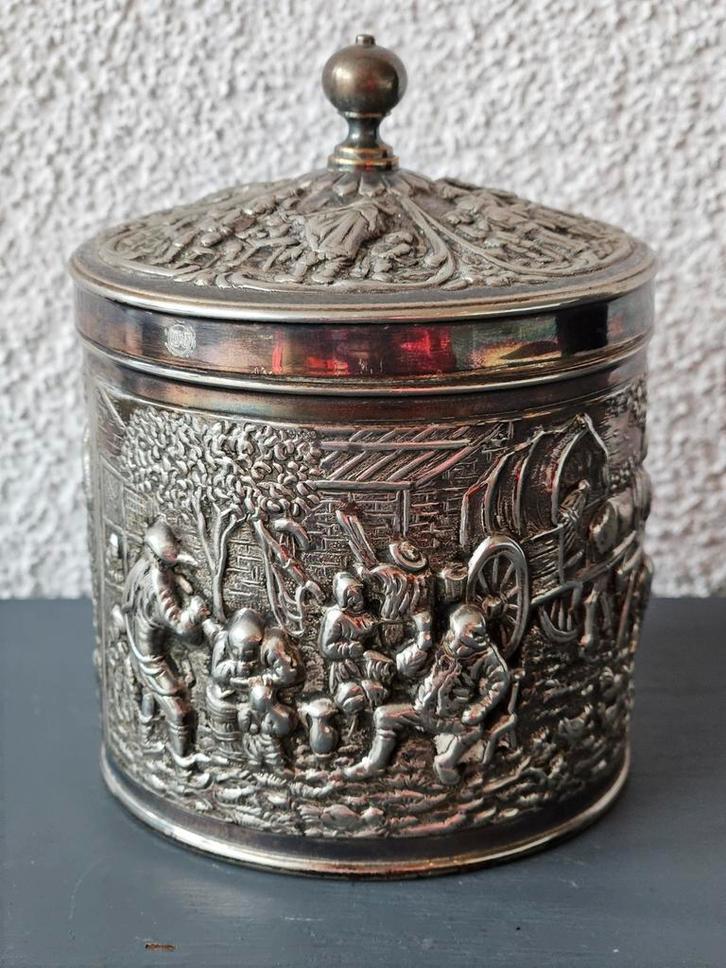Antieke Zilveren Doos met Reliëf, Antiek en Kunst, Antiek | Goud en Zilver, Ophalen of Verzenden