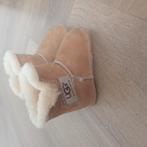 Baby uggs, Ophalen of Verzenden, Zo goed als nieuw