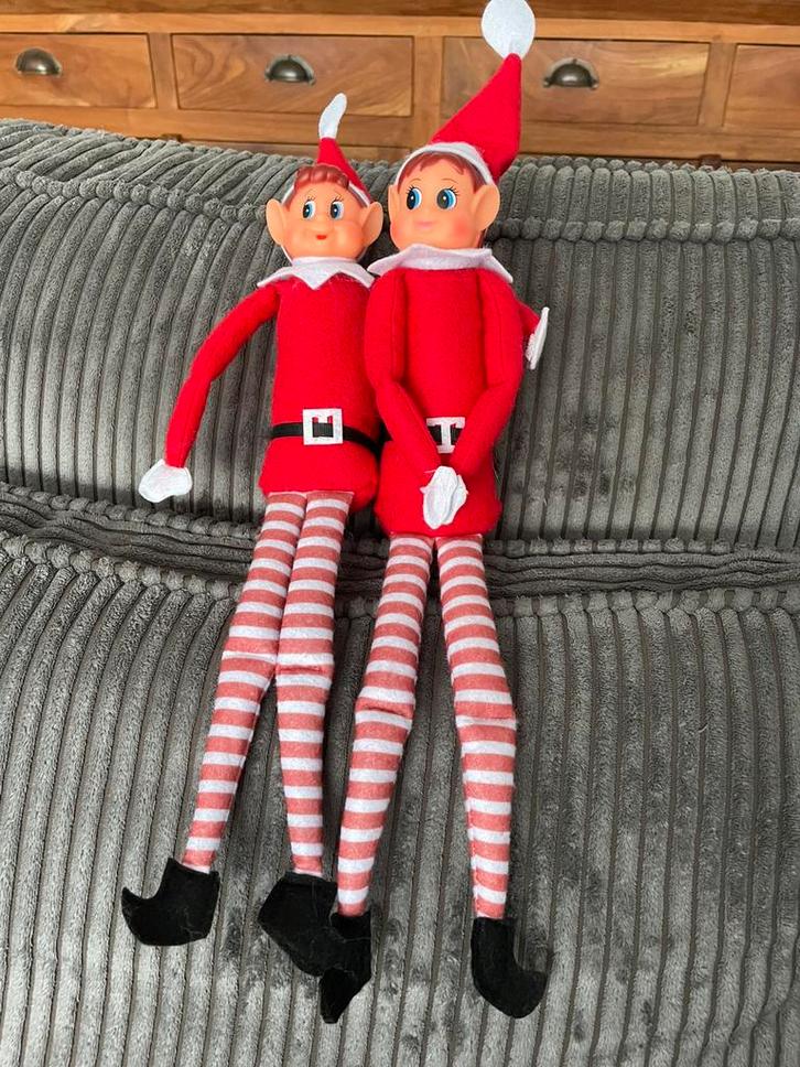 Kerst 2 Elves on the shelf elven poppen Elf knuffel 32 cm, Diversen, Kerst, Zo goed als nieuw, Ophalen of Verzenden
