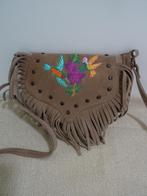 Leren schoudertasje Boho stijl geborduurd kolibrie vogel tas, Sieraden, Tassen en Uiterlijk, Tassen | Damestassen, Ophalen of Verzenden