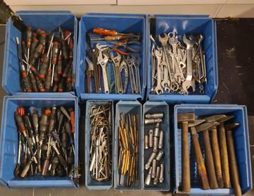 Partij gereedschap  beschikbaar voor biedingen